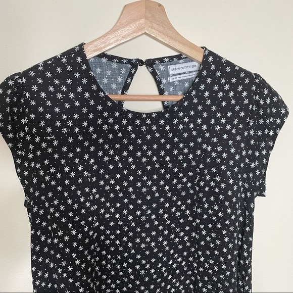 Urban Outfitters Floral Dress size xs - Picture 4 of 10